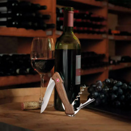 Navaja Multiuso Wine Master 130mm Acero Inoxidable Descorchar Vino Cacha Madera Nogal, Victorinox 0.9701.63